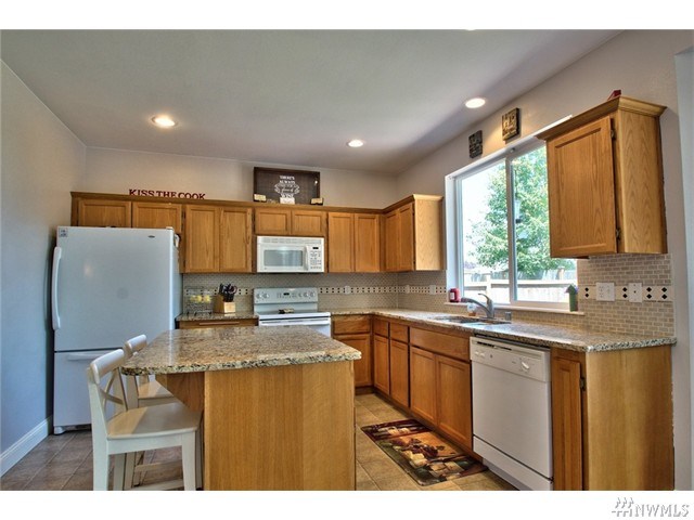 For Sale: 15419 67th Av Ct E Puyallup, WA 98375