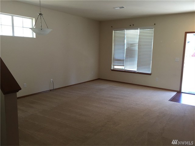 For Sale: 17628 74th Av Ct E Puyallup, WA 98375