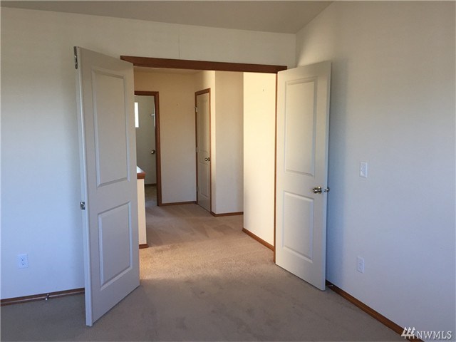For Sale: 17628 74th Av Ct E Puyallup, WA 98375