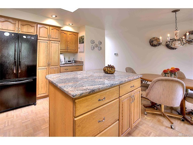 69 Silver Beach Dr