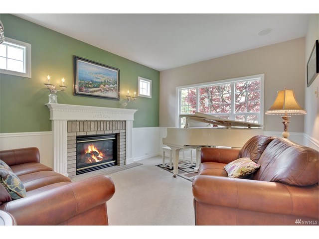 17513 Driftwood Dr E