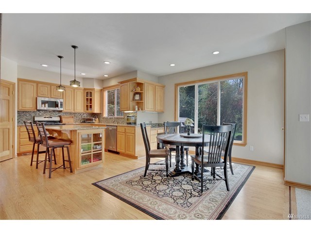 17513 Driftwood Dr E