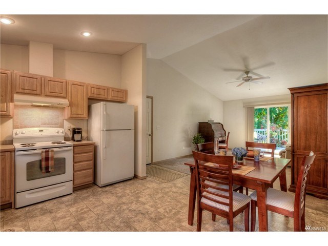 20206 La Paloma Dr E