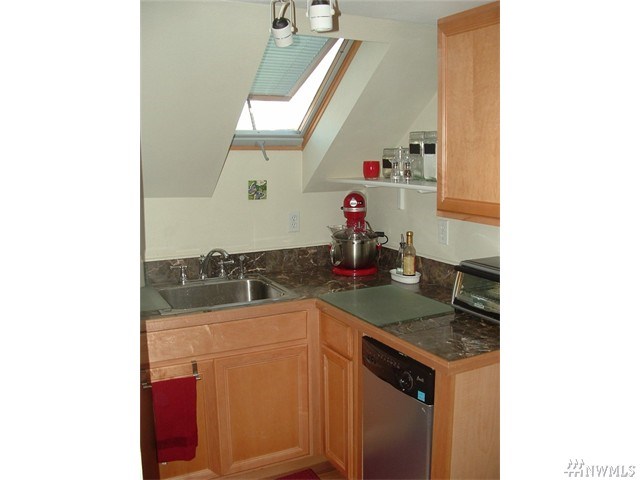 For Sale: 318 N J St #A Tacoma, WA 98403