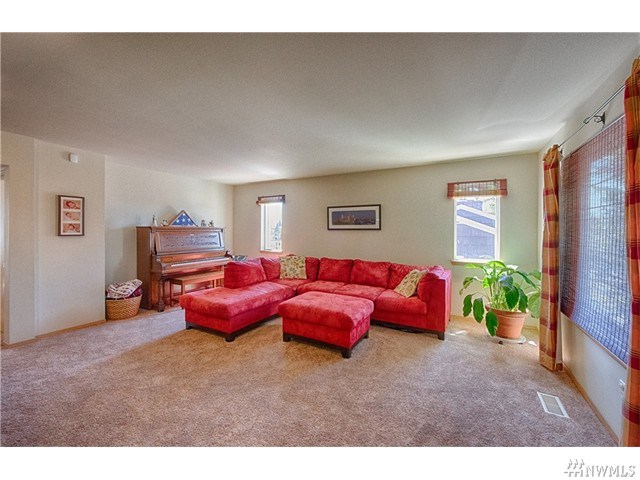 For Sale: 920 E Mckinley Rd Tacoma, WA 98404