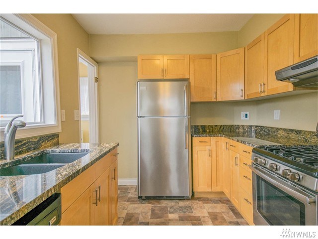 For Sale: 616 N Monroe St Tacoma, WA 98406