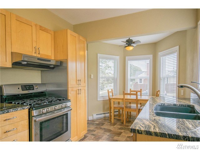 For Sale: 616 N Monroe St Tacoma, WA 98406