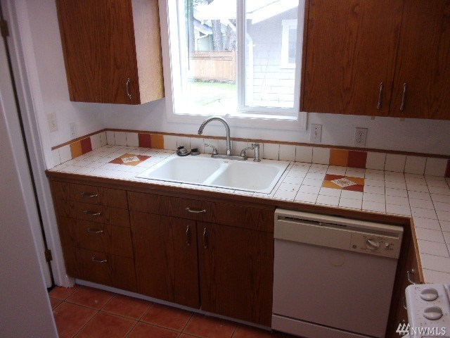For Sale: 2404 N Mason Ave Tacoma, WA 98406