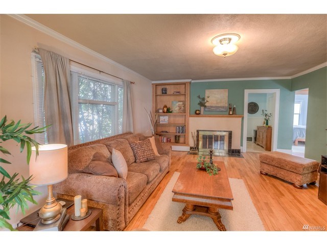 312 S Ln
