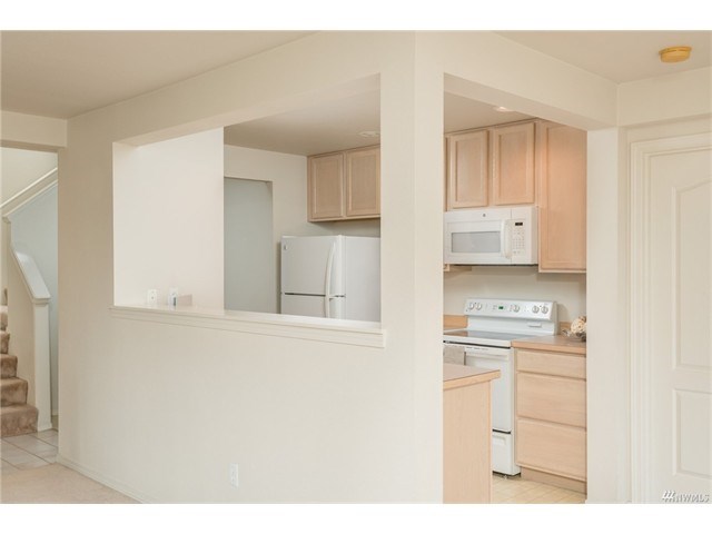 2525 57th Ave NE
