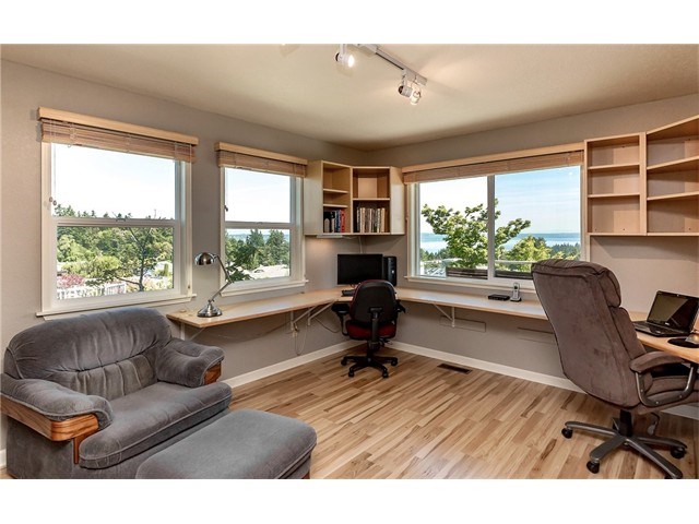 For Sale: 1871 Hillside Dr NE Tacoma, WA 98422