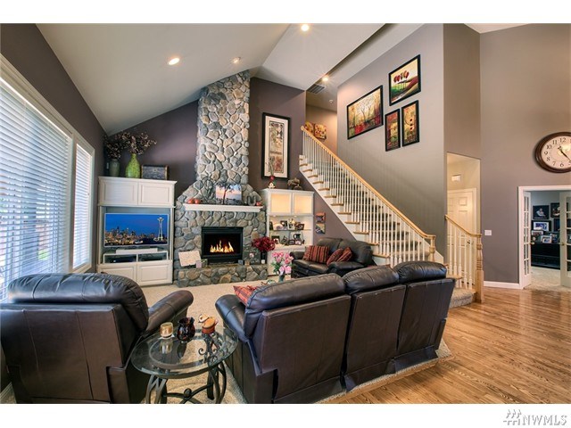 For Sale: 1806 Mariner Cir NE Tacoma, WA 98422