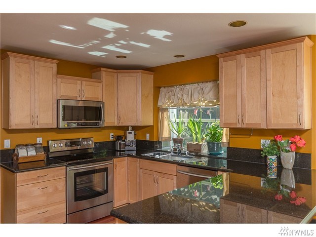 For Sale: 5806 80th Av Ct W University Place, WA 98467