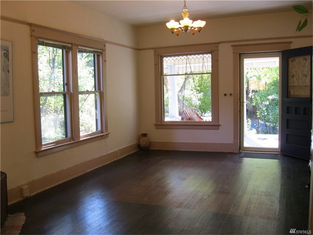 1322 8th Ave SE