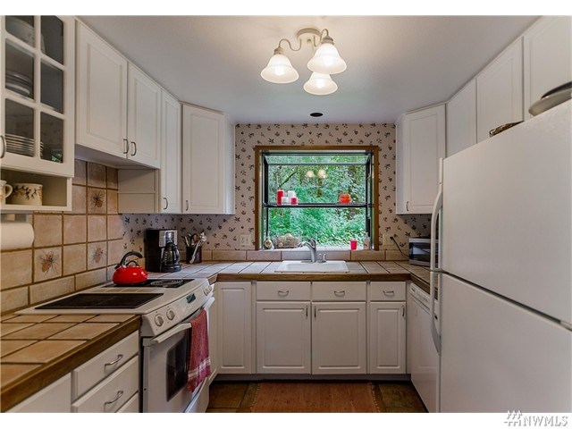 For Sale: 4725 Ashram Ln NW Olympia, WA 98502