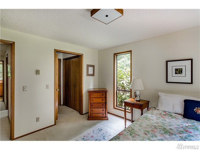 For Sale: 4725 Ashram Ln NW Olympia, WA 98502