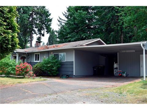 4704 Belair Dr SE