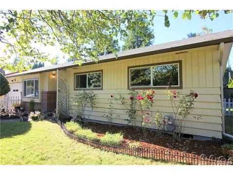 4704 Belair Dr SE