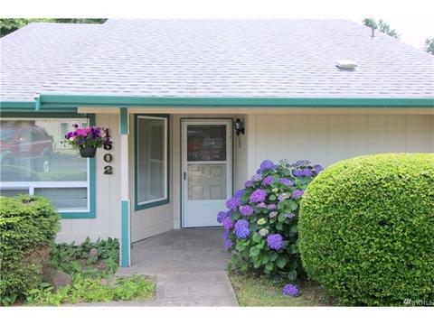 4704 Belair Dr SE