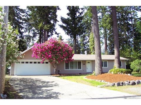 4704 Belair Dr SE