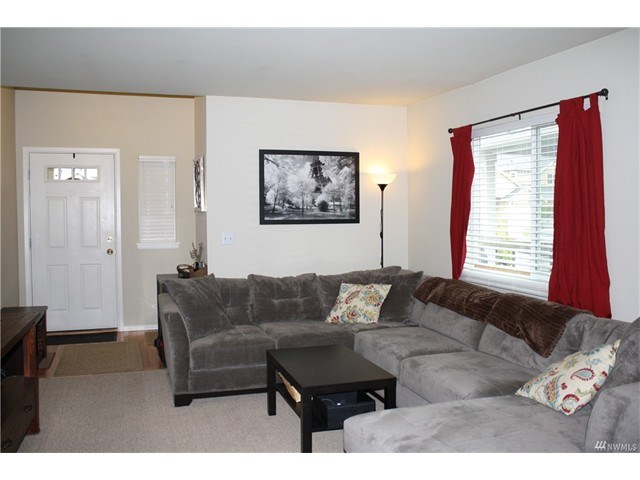 4426 Roxanna Lp SE