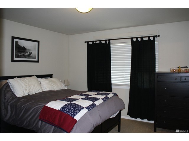 4426 Roxanna Lp SE