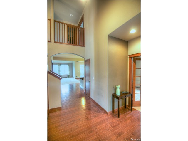 1203 Skyridge Dr SE