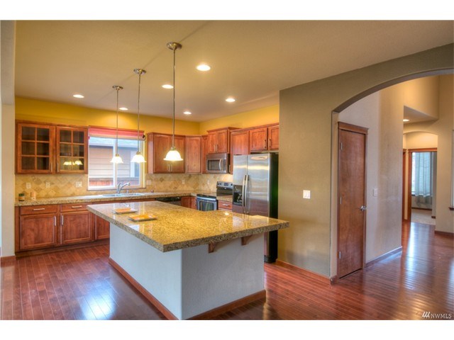 1203 Skyridge Dr SE