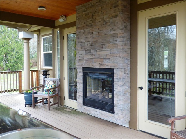 9313 Steamboat Island Rd NW