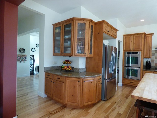 9313 Steamboat Island Rd NW