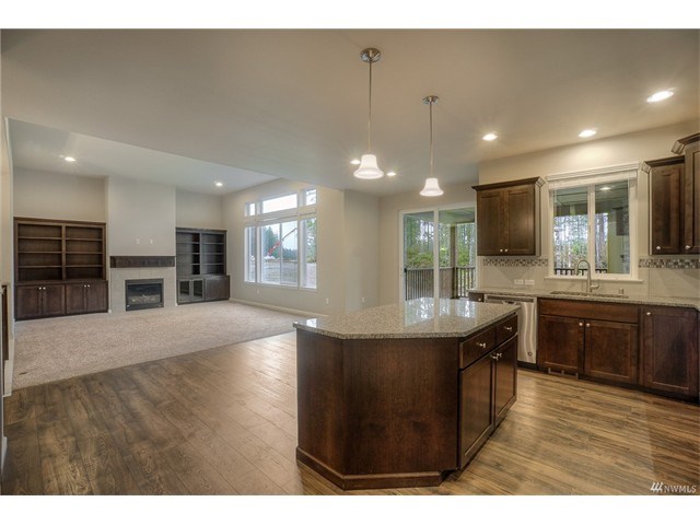 4749 Waxwing Ct NE