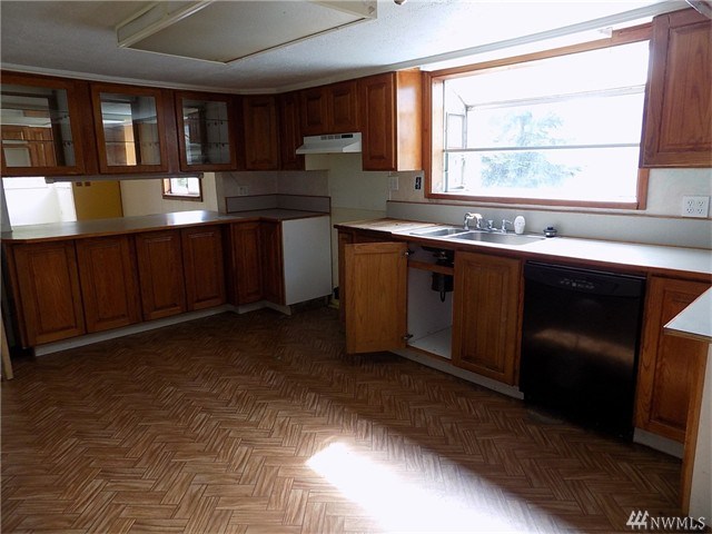 For Sale: 106 W Huntley St Aberdeen, WA 98520