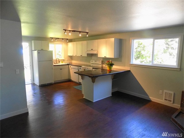 For Sale: 130 NE Galley Way Belfair, WA 98528