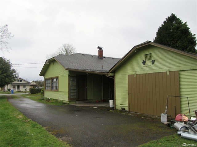 105 N Barner Dr