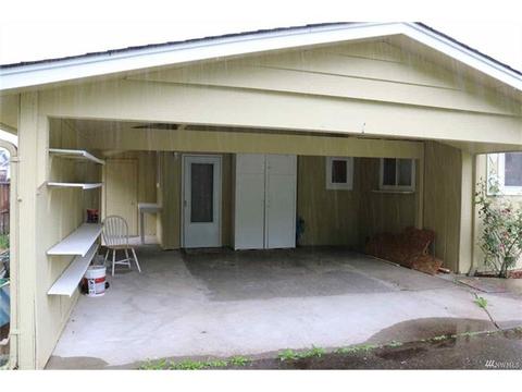 341 N Lake View Dr