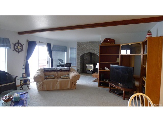 3285 Gold Creek Rd W