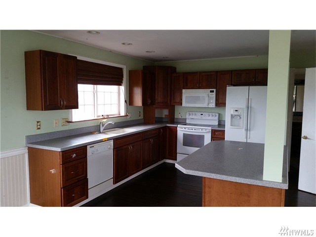 For Sale: 441 S Spinnaker Ocean Shores, WA 98569