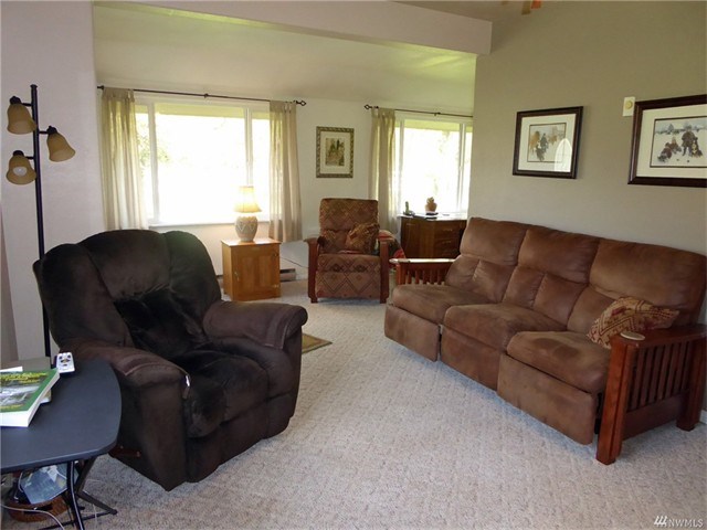 53 E Elma Gate Rd