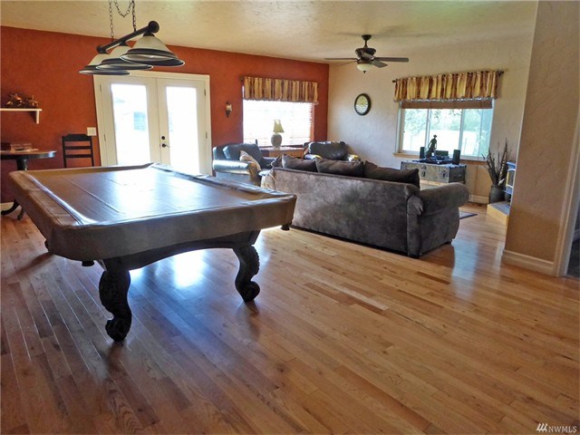 53 E Elma Gate Rd