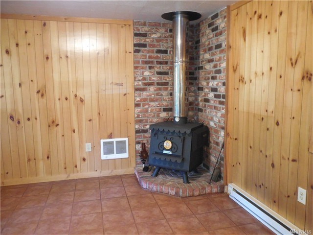 31 E Carr Pl E