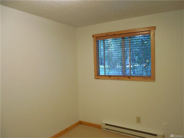31 E Carr Pl E