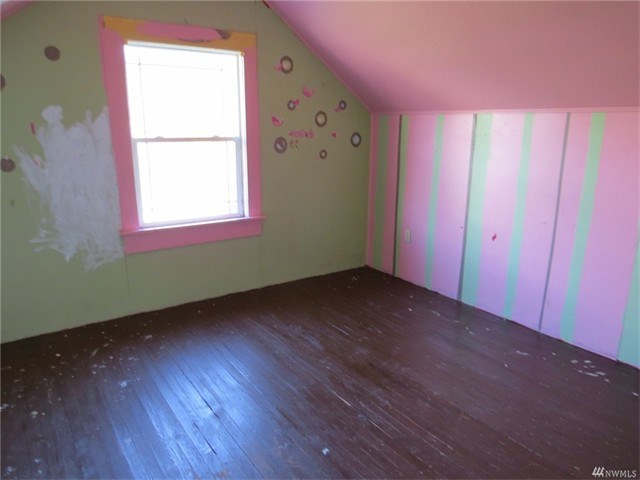 103 Martina St SE