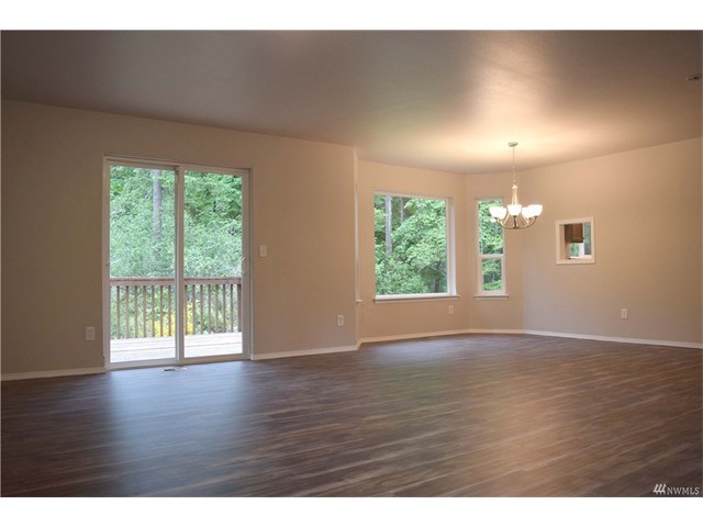22034 Bluewater Dr SE