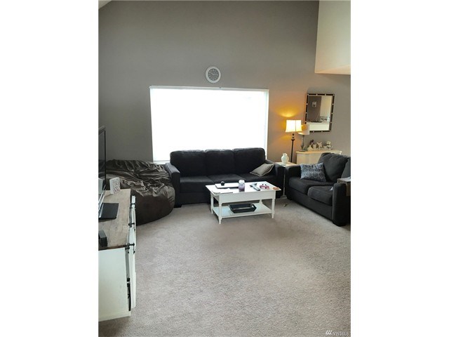 9939 Bourbon St SE