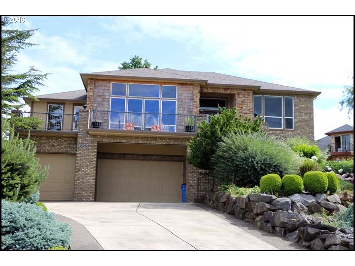For Sale: 3002 NW 30th Cir Camas, WA 98607