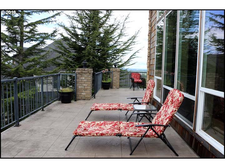 For Sale: 3002 NW 30th Cir Camas, WA 98607