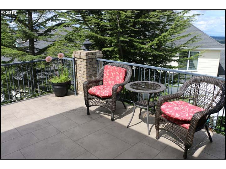 For Sale: 3002 NW 30th Cir Camas, WA 98607