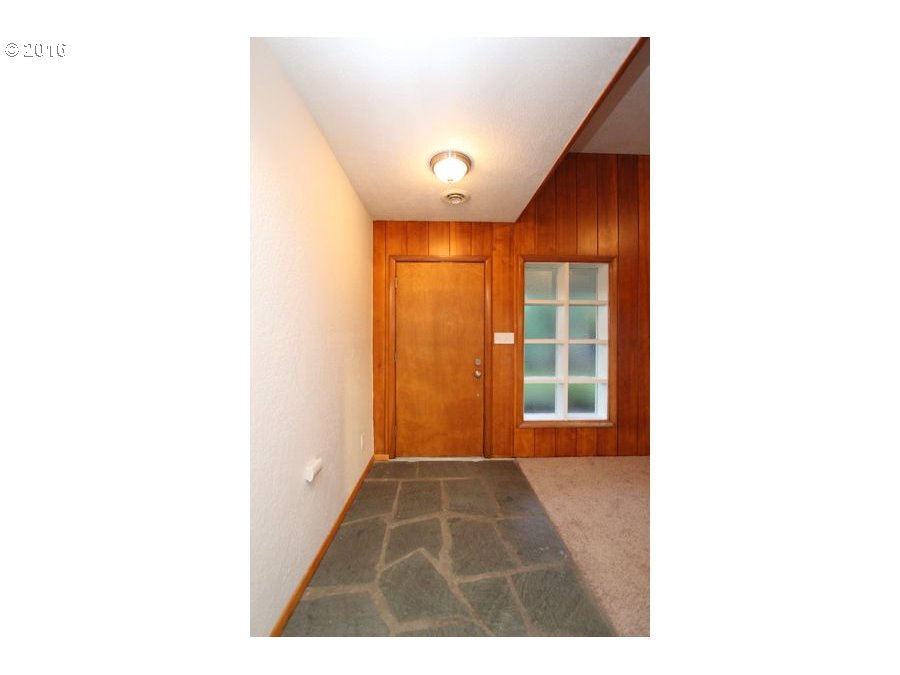 1071 Cowlitz View Ct