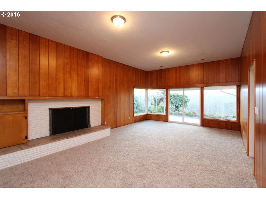 1071 Cowlitz View Ct