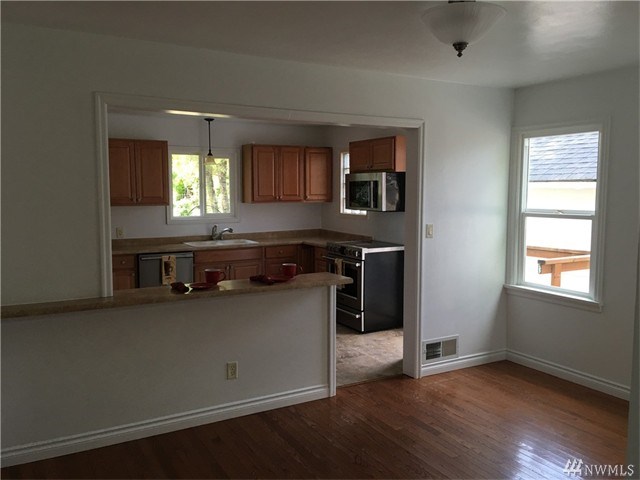 For Sale: 145 NE Taylor Ln Castle Rock, WA 98611
